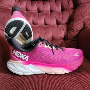 Hoka One One. Womans Ahari 6 Sizee 11B